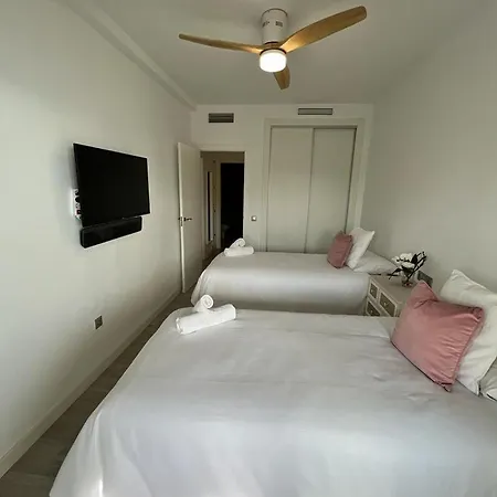 Fuengirola, Dona Sofia Amazing Sea View * פואנגירולה