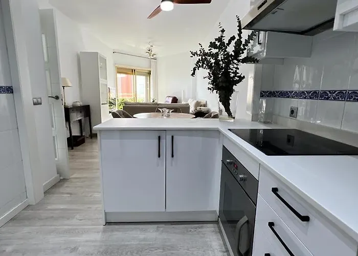 Fuengirola, Dona Sofia Amazing Sea View * Фуенхірола