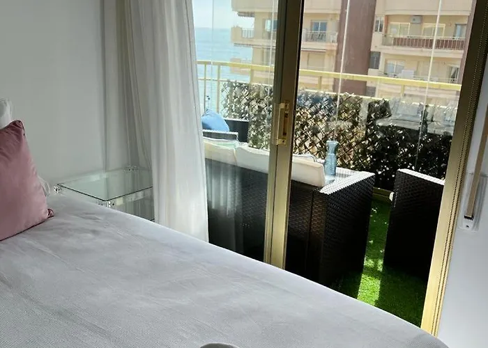 Fuengirola, Dona Sofia Amazing Sea View Apartment *
