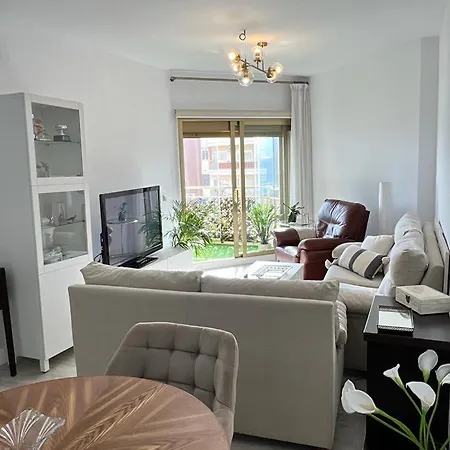 Fuengirola, Dona Sofia Amazing Sea View * 丰希罗拉